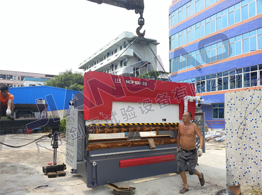 广东剑乔引进数控折弯机实拍图